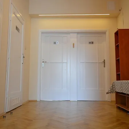 Krovo Διαμέρισμα Krasków